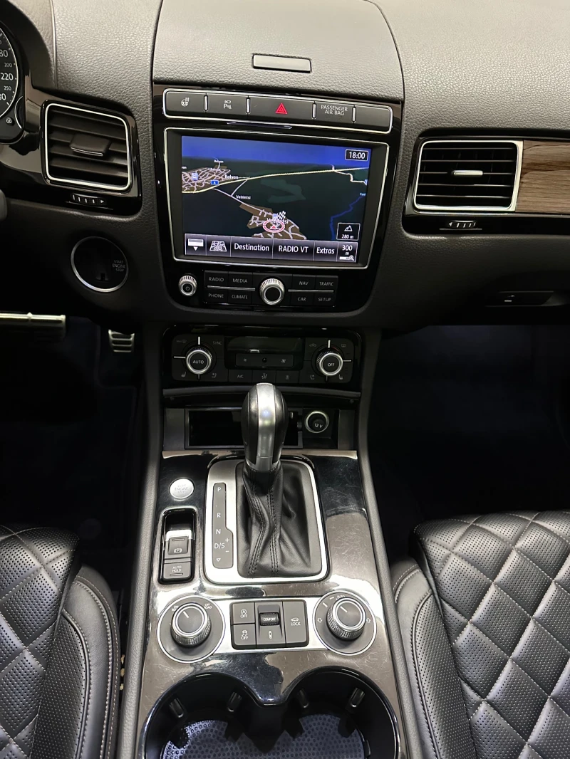 VW Touareg R-line Executive edition, снимка 12 - Автомобили и джипове - 47442683