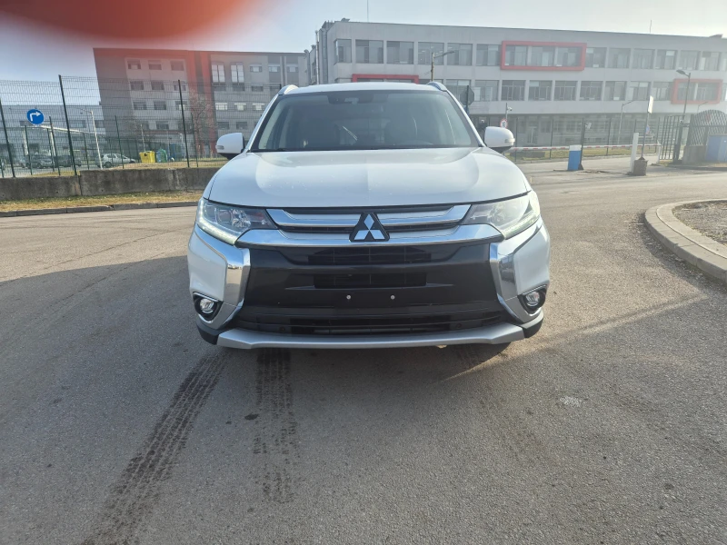 Mitsubishi Outlander 3.0 V6 AWD 6+ 1, снимка 2 - Автомобили и джипове - 48499695