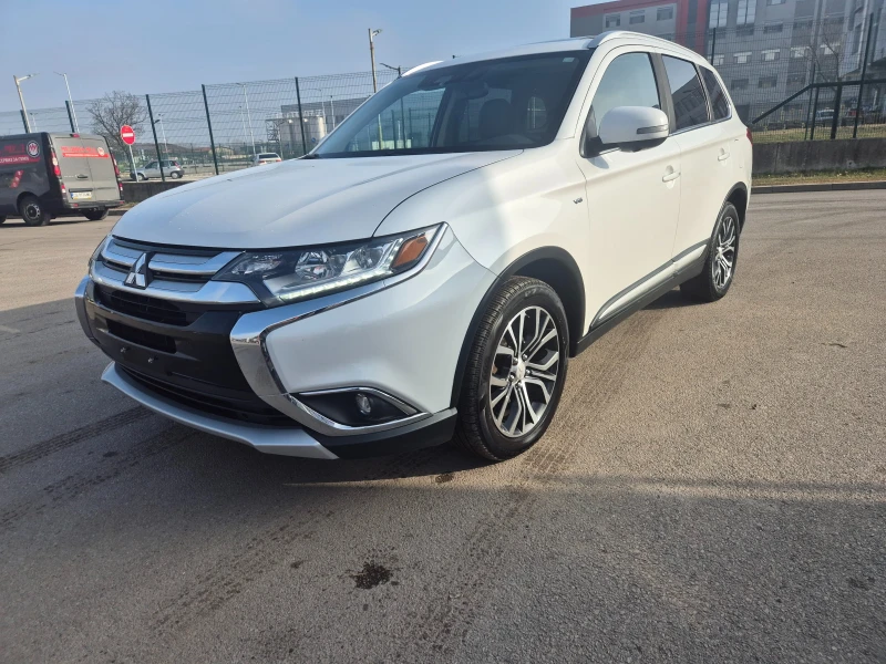 Mitsubishi Outlander 3.0 V6 AWD 6+ 1, снимка 3 - Автомобили и джипове - 48499695