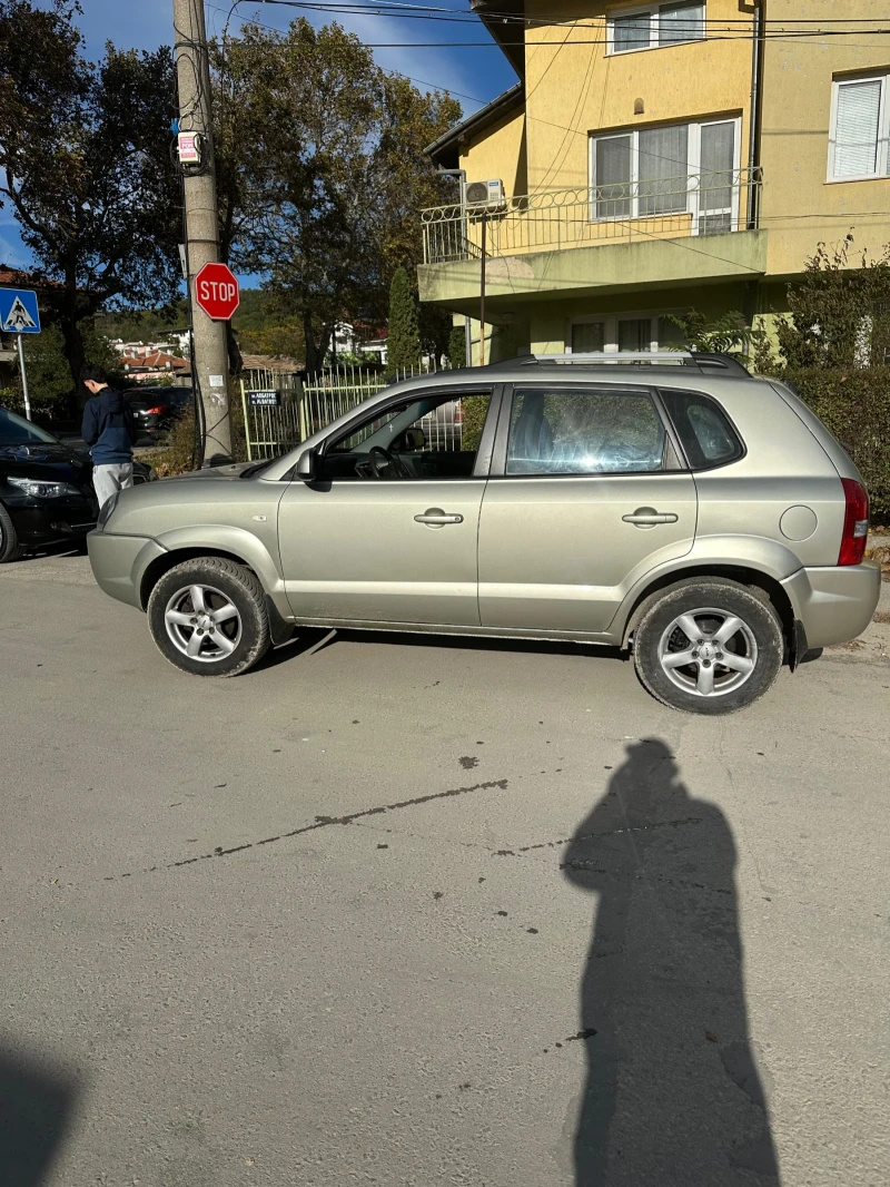 Hyundai Tucson, снимка 4 - Автомобили и джипове - 52179634