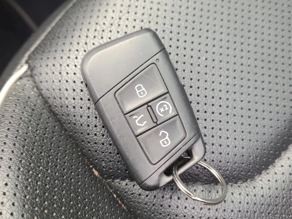 VW Tiguan * HIGHLINE R LINE * CARFAX * ЦЕНА ДО БЪЛГАРИЯ - изображение 8