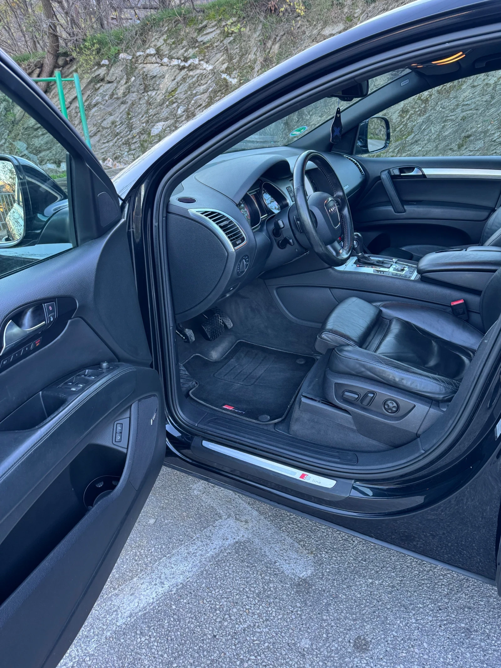 Audi Q7 3.0 TDi  S Line - изображение 10