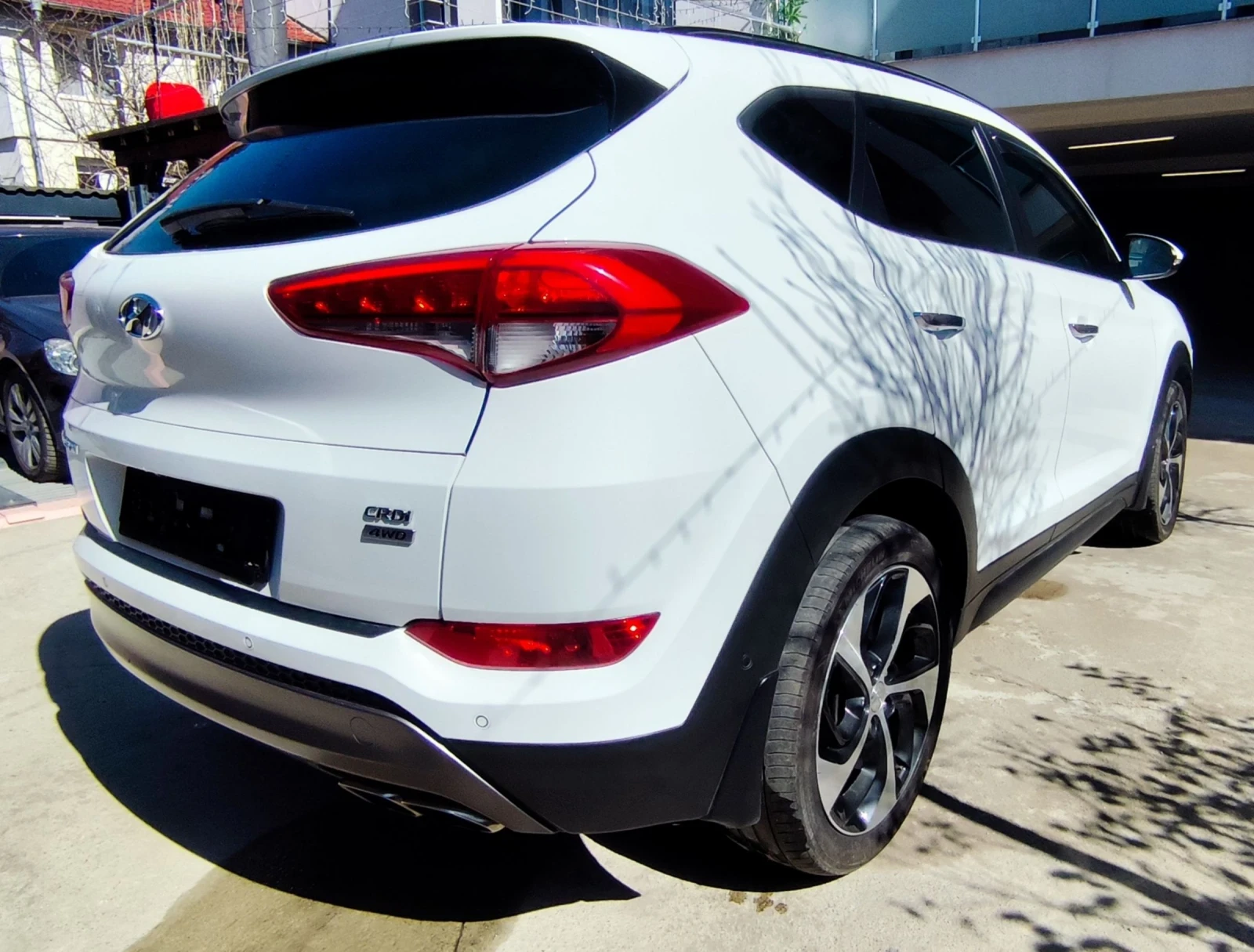 Hyundai Tucson 2.0CRDI 4WD Plena Swiss, снимка 6 - Автомобили и джипове - 53885586
