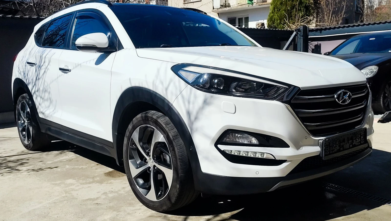 Hyundai Tucson 2.0CRDI 4WD Plena Swiss, снимка 3 - Автомобили и джипове - 53885586