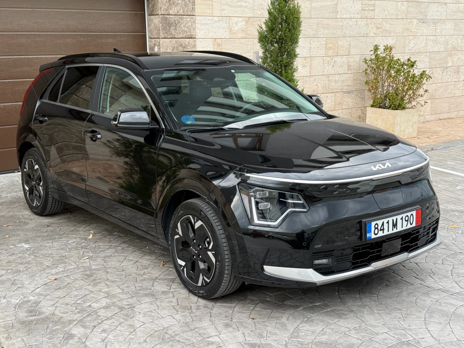 Kia Niro 65KWH/DRIVE/KEYLESS/MERIDIAN/AMBIENT/�������� | Mobile.bg � ����������� 1