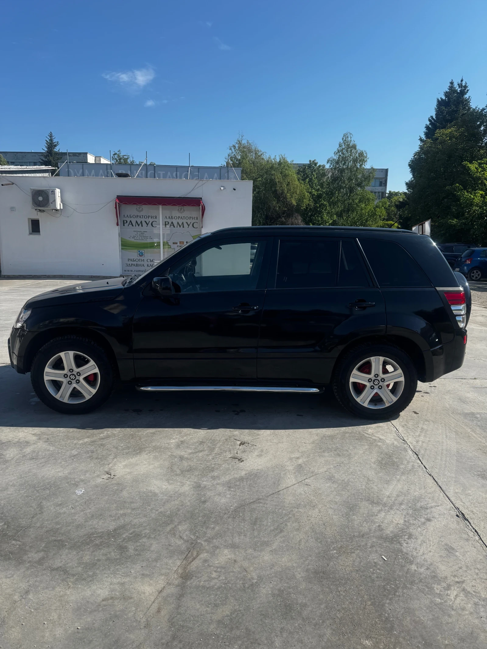 Suzuki Grand vitara Джип, снимка 2 - Автомобили и джипове - 54508933