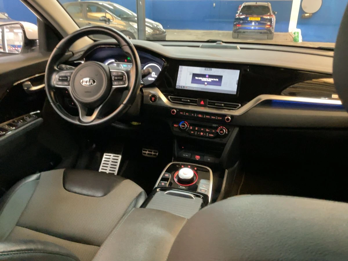 Kia Niro 64kw-204кс-Очакван внос., снимка 10 - Автомобили и джипове - 54603835