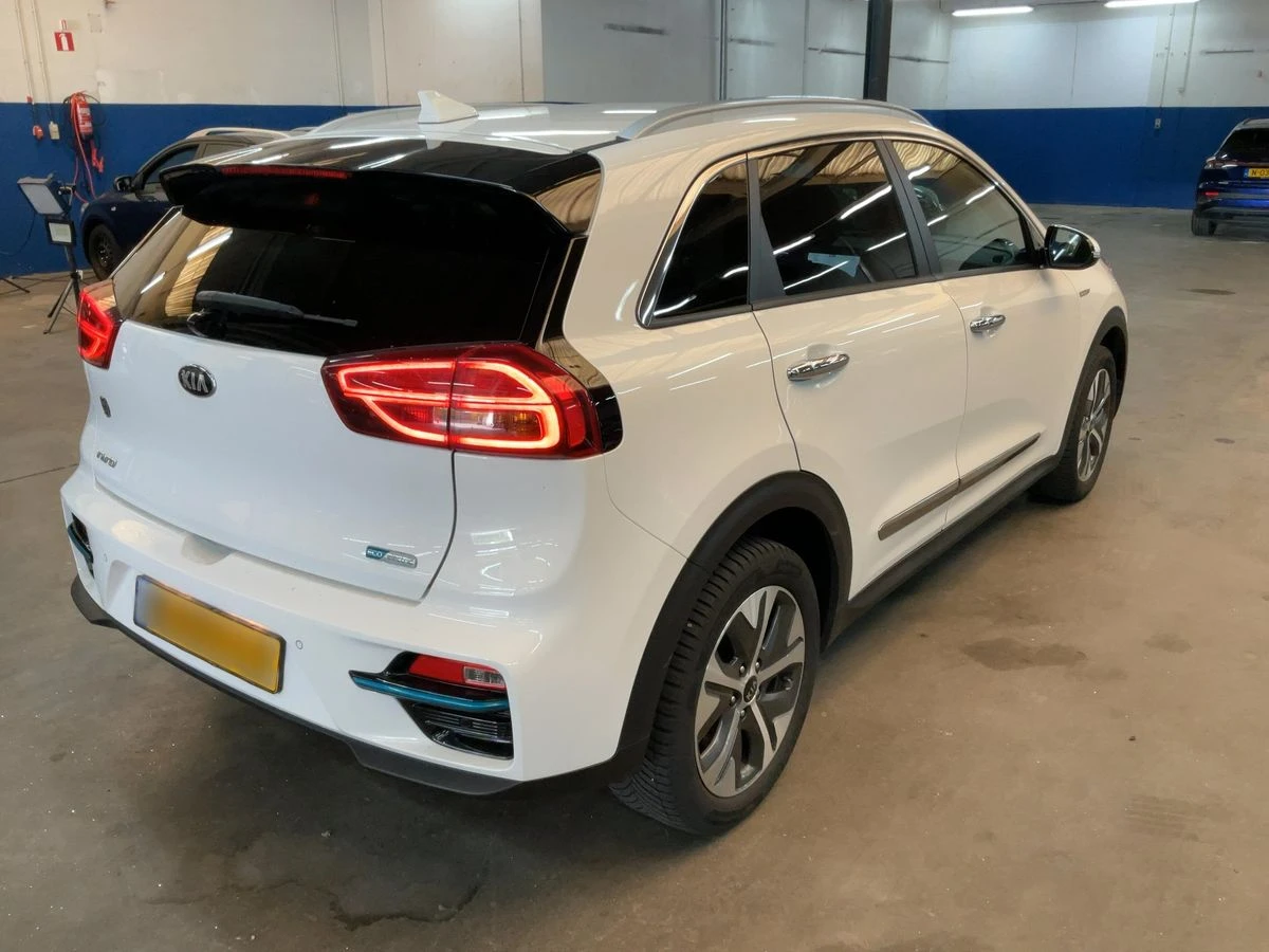 Kia Niro 64kw-204кс-Очакван внос., снимка 2 - Автомобили и джипове - 54603835