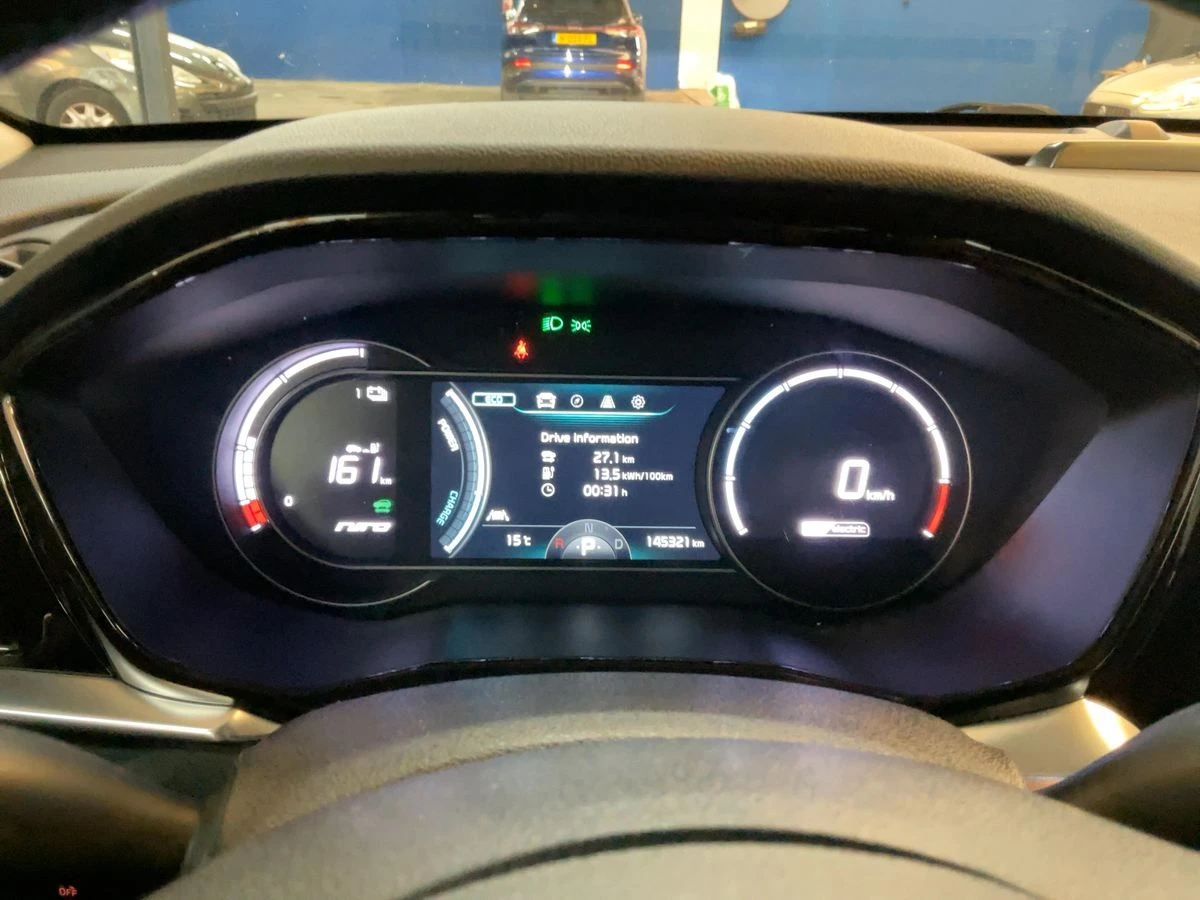 Kia Niro 64kw-204кс-Очакван внос., снимка 12 - Автомобили и джипове - 54603835
