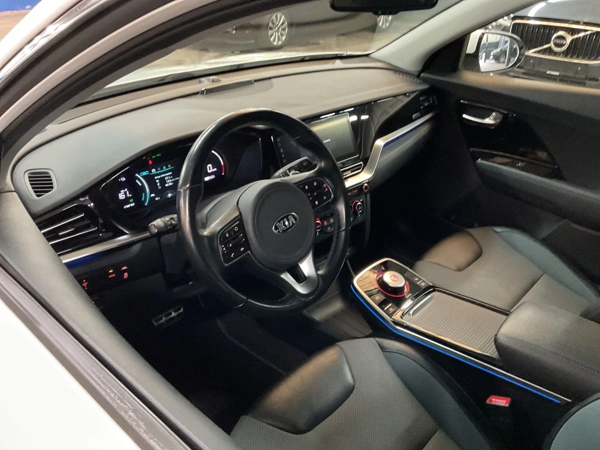 Kia Niro 64kw-204кс-Очакван внос., снимка 9 - Автомобили и джипове - 54603835