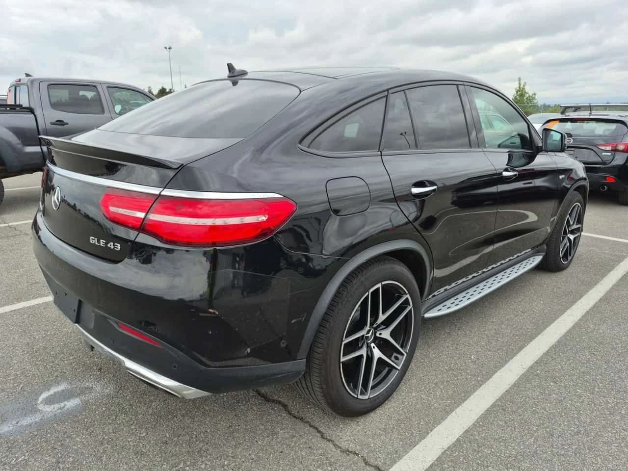 Mercedes-Benz GLE  AMG 43 | COUPE | MEMORY | ДВА КЛЮЧА | DISTRONIC , снимка 3 - Автомобили и джипове - 54631235