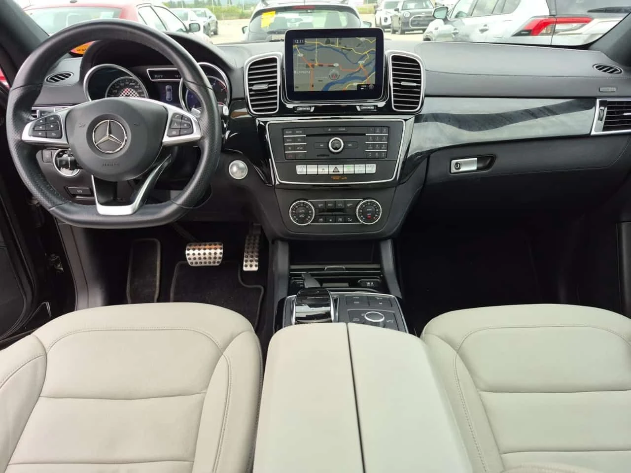 Mercedes-Benz GLE  AMG 43 | COUPE | MEMORY | ДВА КЛЮЧА | DISTRONIC , снимка 7 - Автомобили и джипове - 54631235