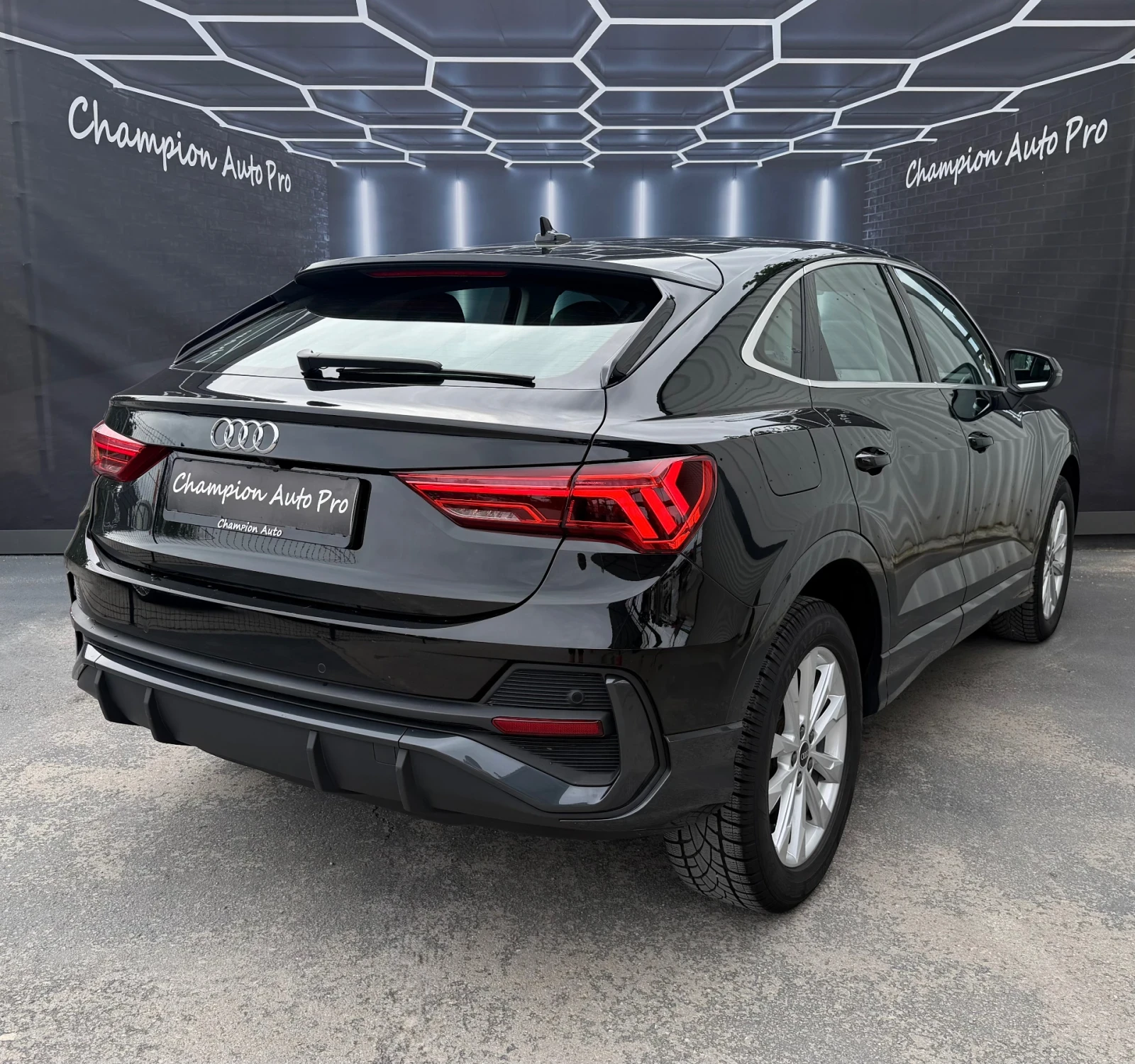 Audi Q3 Sportback 45TFSI S-line Leder CAM, снимка 6 - Автомобили и джипове - 54890792