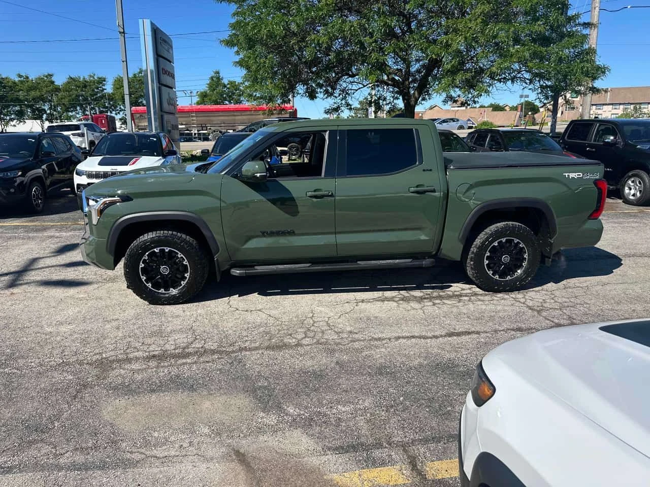 Toyota Tundra * SR * CARFAX * ЦЕНА ДО БГ, снимка 2 - Автомобили и джипове - 55140490