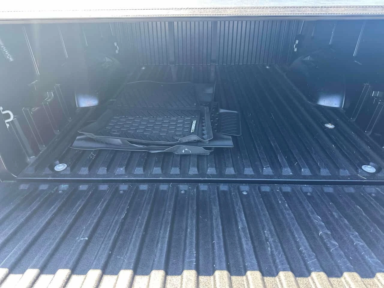 Toyota Tundra * SR * CARFAX * ЦЕНА ДО БГ, снимка 12 - Автомобили и джипове - 55140490