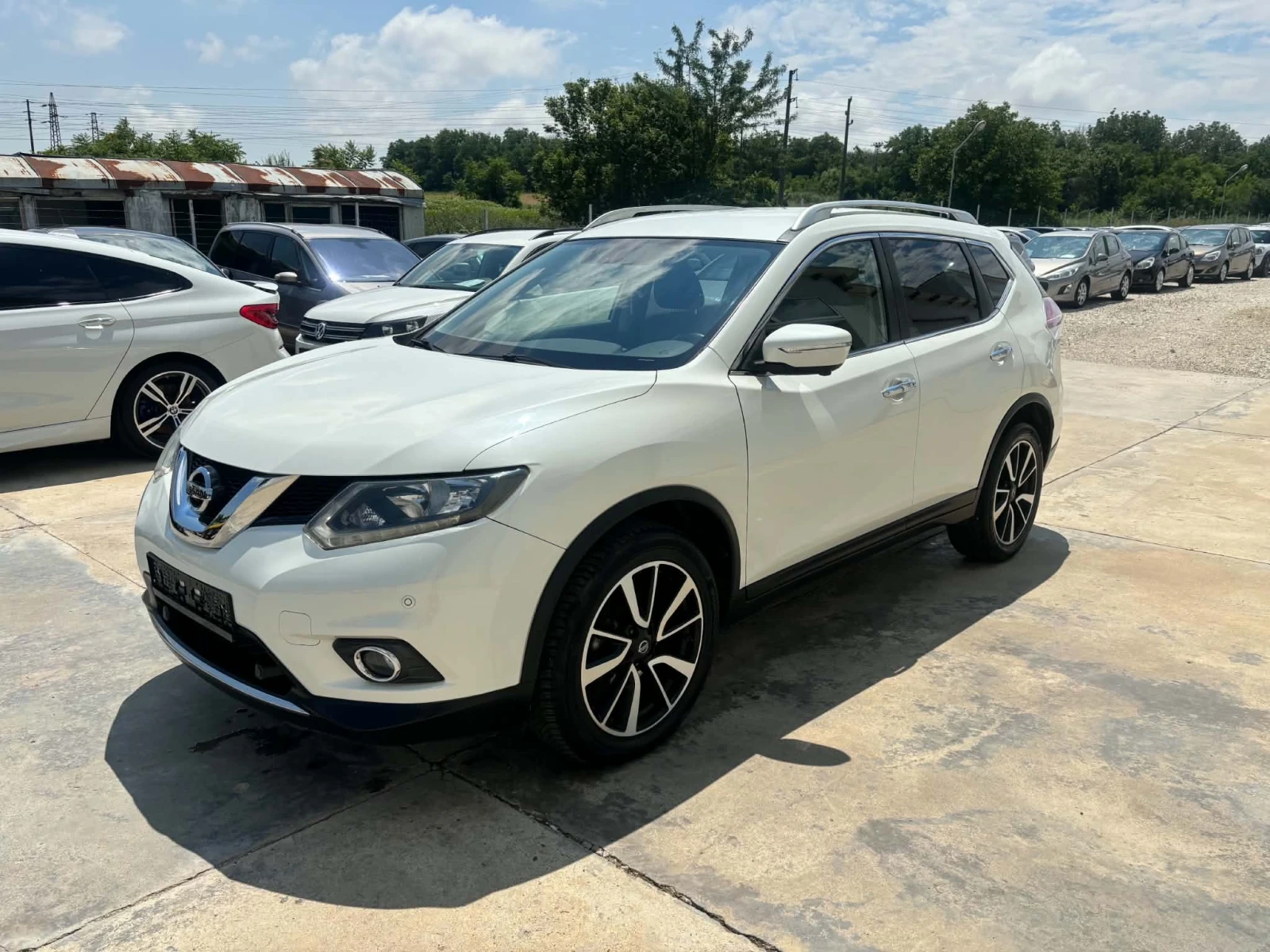 Nissan X-trail 1.6dci 131к.с* Navi-360* Бяла Перла* Камера* , снимка 2 - Автомобили и джипове - 55171142