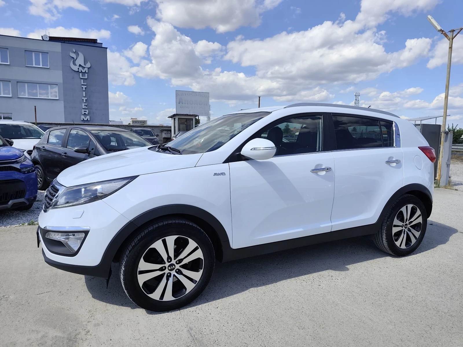 Kia Sportage 2.0, 4х4, автоматик , снимка 3 - Автомобили и джипове - 55321339