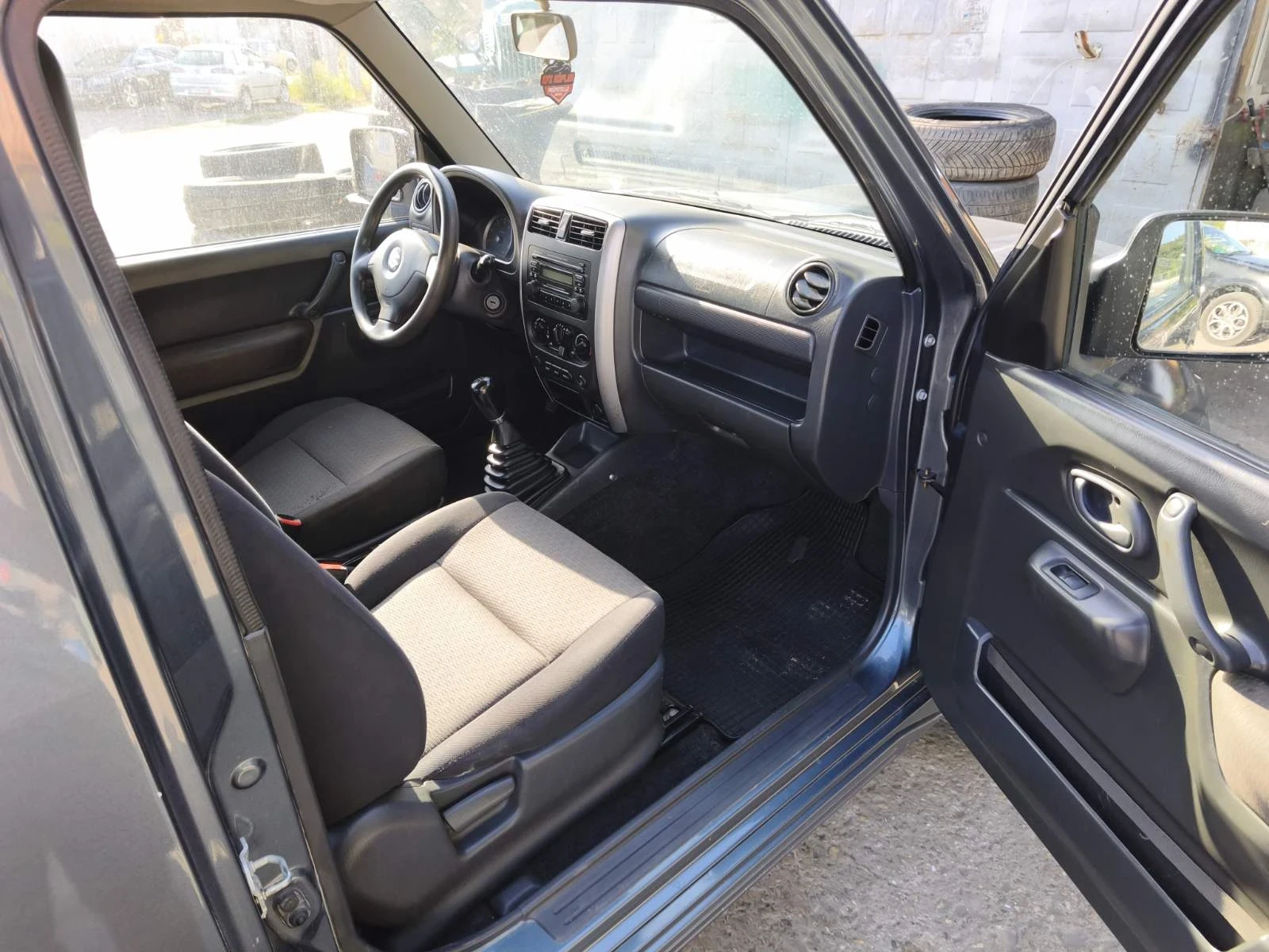 Suzuki Jimny 1.5 90 ks, снимка 8 - Автомобили и джипове - 55877922