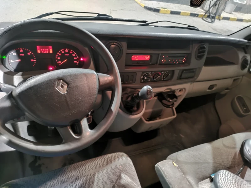 Renault Master, снимка 6 - Бусове и автобуси - 47174484