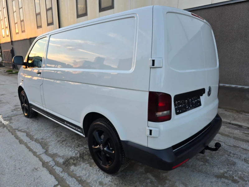 VW T5 Transporter 2.0 TDI , снимка 3 - Бусове и автобуси - 52355978