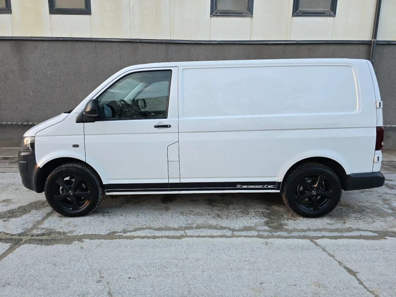 VW T5 Transporter 2.0 TDI , снимка 2 - Бусове и автобуси - 52355978