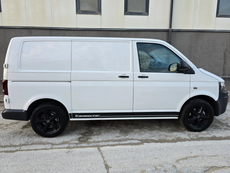 VW T5 Transporter 2.0 TDI , снимка 5 - Бусове и автобуси - 52355978