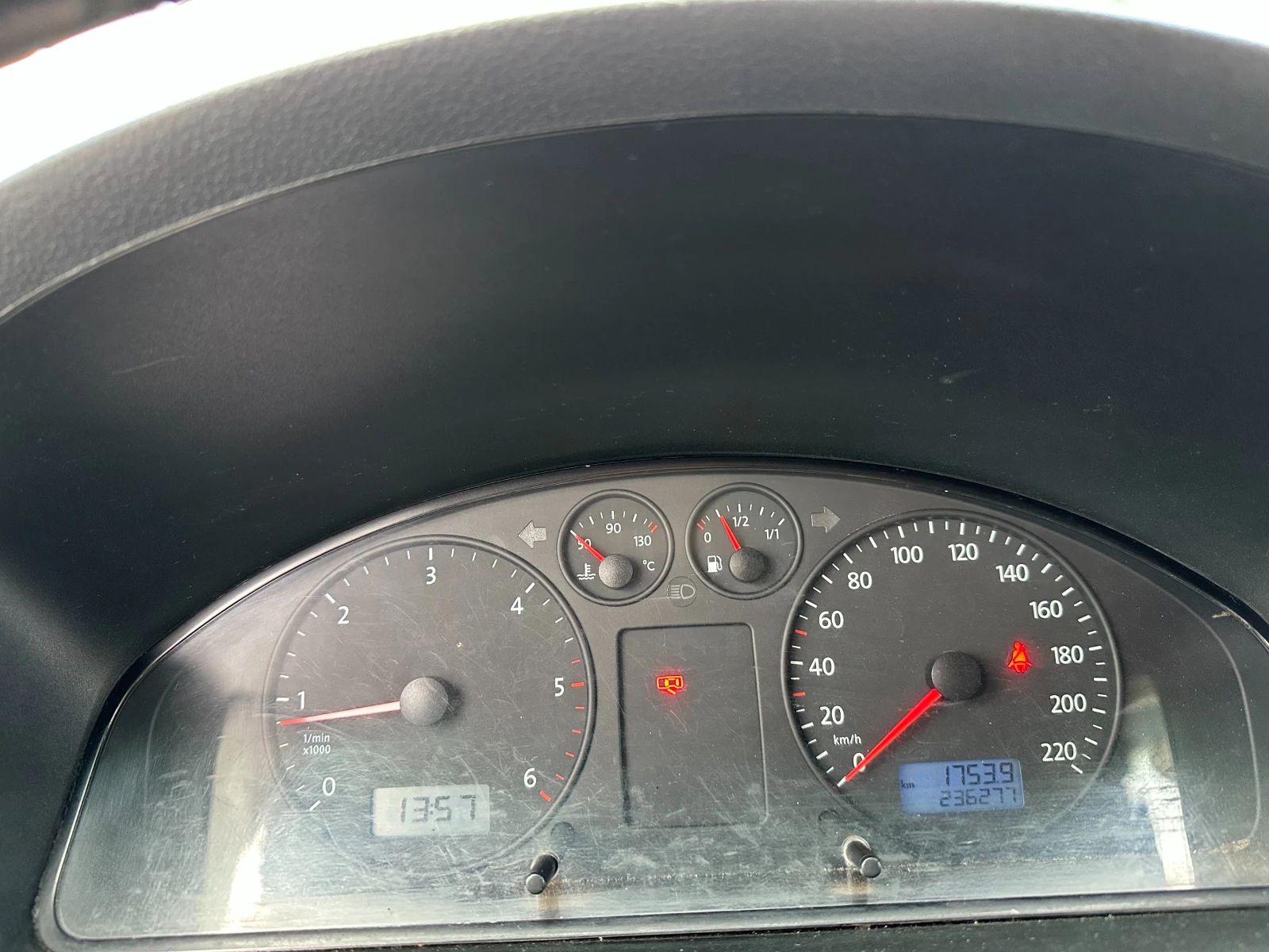 VW Transporter 2.5d 174 к.с. 9-места - изображение 9