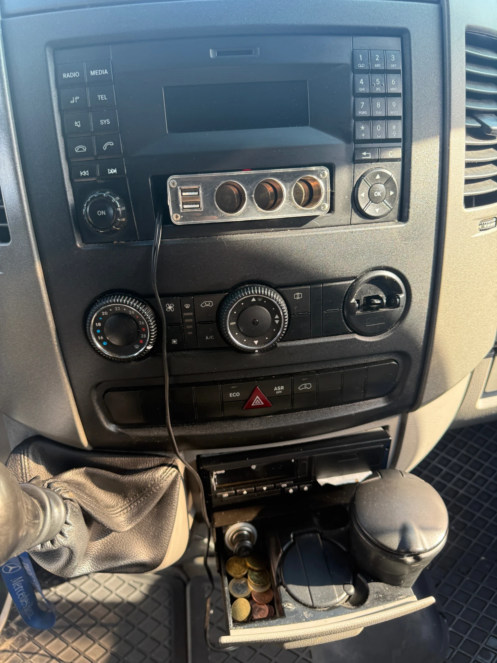 Mercedes-Benz Sprinter 319 3.0 - V6, снимка 12 - Бусове и автобуси - 53986399