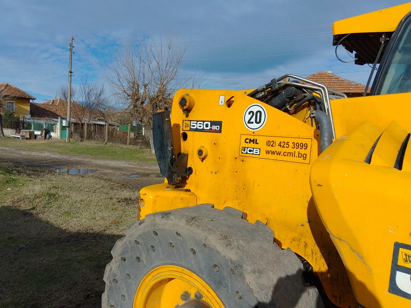 Телескопичен товарач JCB 560-80, снимка 2 - Селскостопанска техника - 47215028