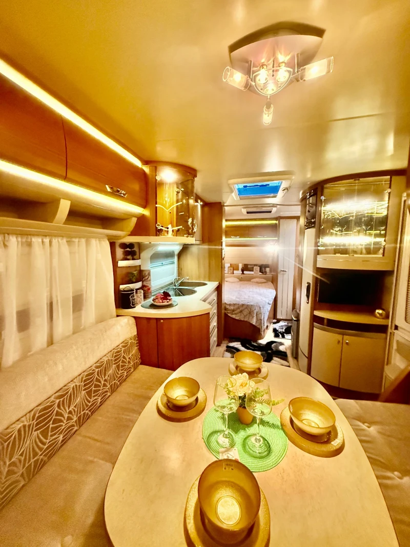 Каравана Hobby Premium., снимка 9 - Каравани и кемпери - 49809364