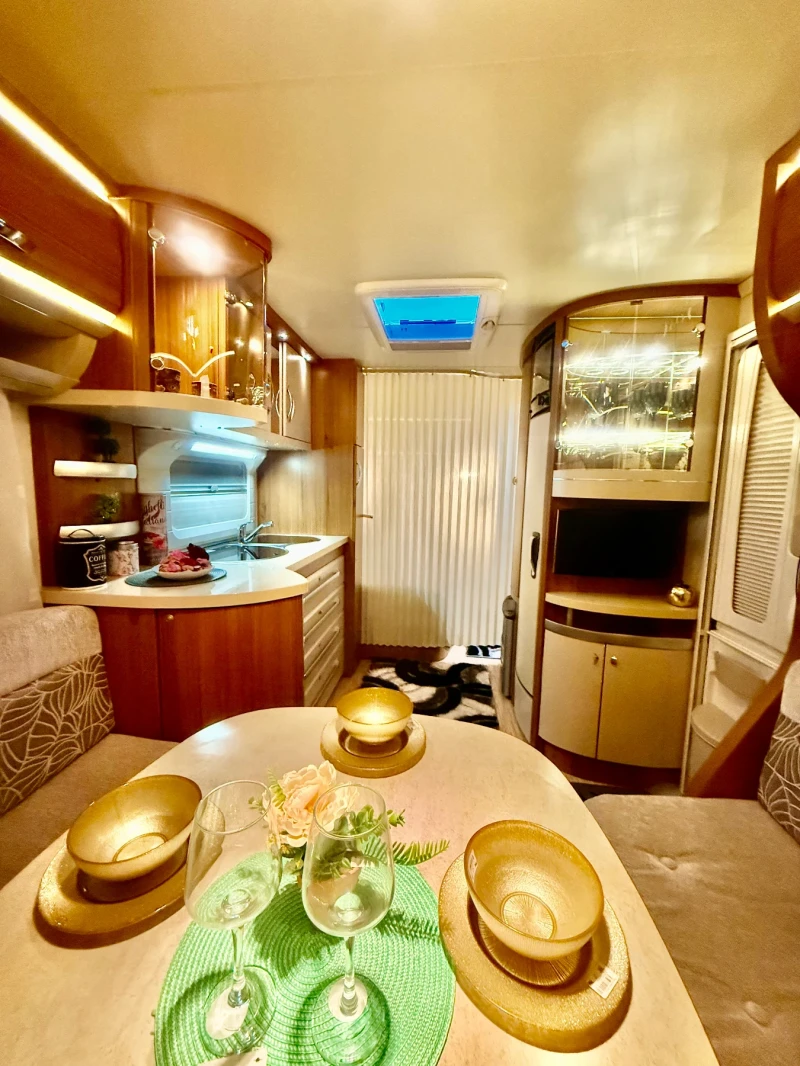 Каравана Hobby Premium., снимка 11 - Каравани и кемпери - 49809364