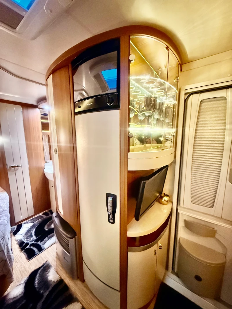 Каравана Hobby Premium., снимка 8 - Каравани и кемпери - 49809364