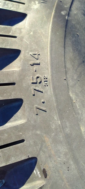 Гуми, снимка 3