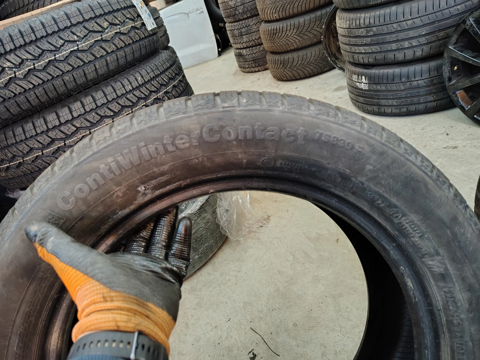 Гуми Зимни 225/55R17, снимка 5 - Гуми и джанти - 54086216