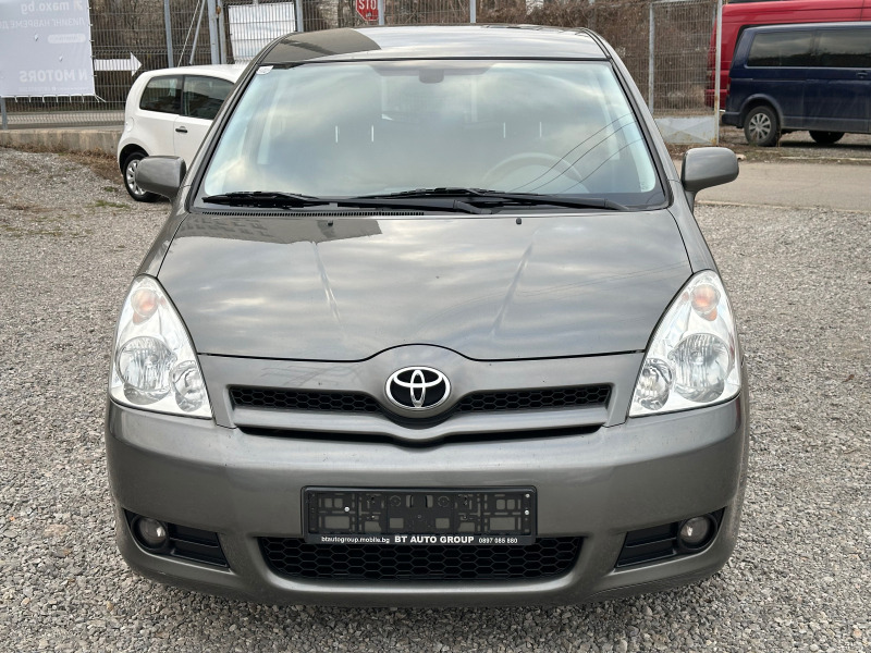 Toyota Corolla verso 1.6 VVT-i **БЕНЗИН**, снимка 3 - Автомобили и джипове - 44391686