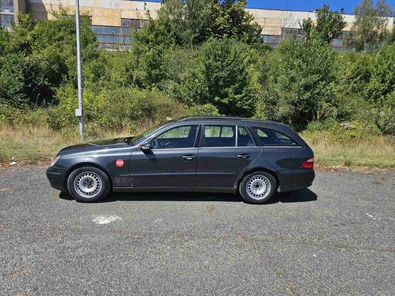 Mercedes-Benz E 270 CDI, снимка 3 - Автомобили и джипове - 46885683