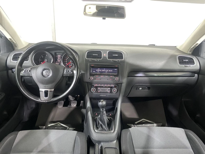 VW Golf Variant 1.6TDI, снимка 8 - Автомобили и джипове - 47193888