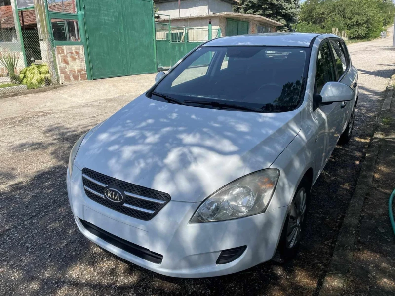 Kia Ceed, снимка 2 - Автомобили и джипове - 47571666