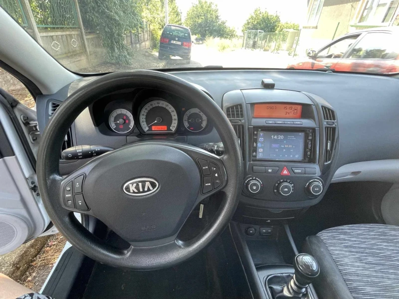 Kia Ceed, снимка 8 - Автомобили и джипове - 47571666