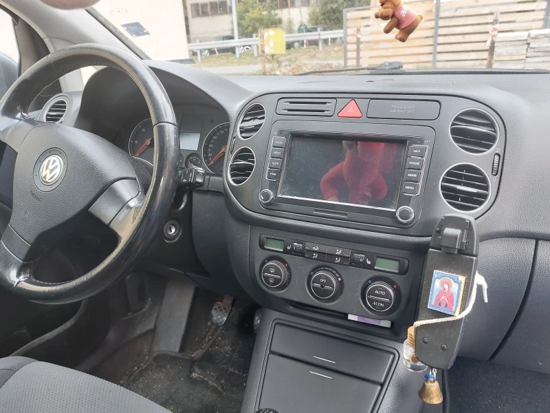 VW Golf Plus, снимка 6 - Автомобили и джипове - 47892336