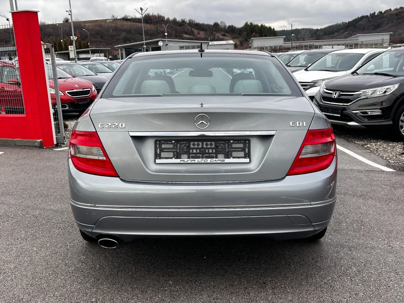 Mercedes-Benz C 220 CDi Avantgarde Отлично състояние, снимка 5 - Автомобили и джипове - 48305165