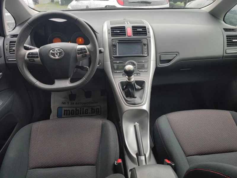 Toyota Auris 2.0FACE.KEYLESS, снимка 10 - Автомобили и джипове - 48591466