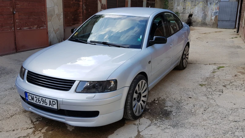 VW Passat, снимка 6 - Автомобили и джипове - 49519246