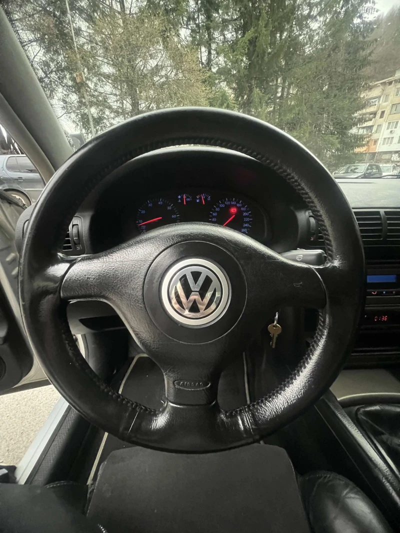 VW Passat, снимка 16 - Автомобили и джипове - 49519246