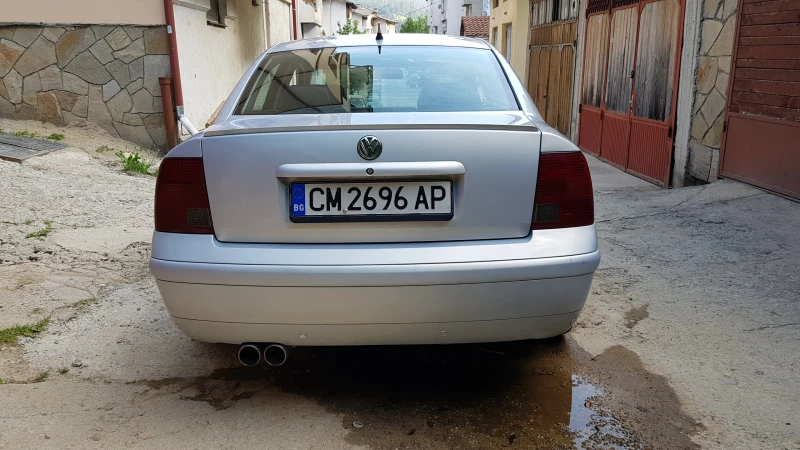 VW Passat, снимка 12 - Автомобили и джипове - 49519246