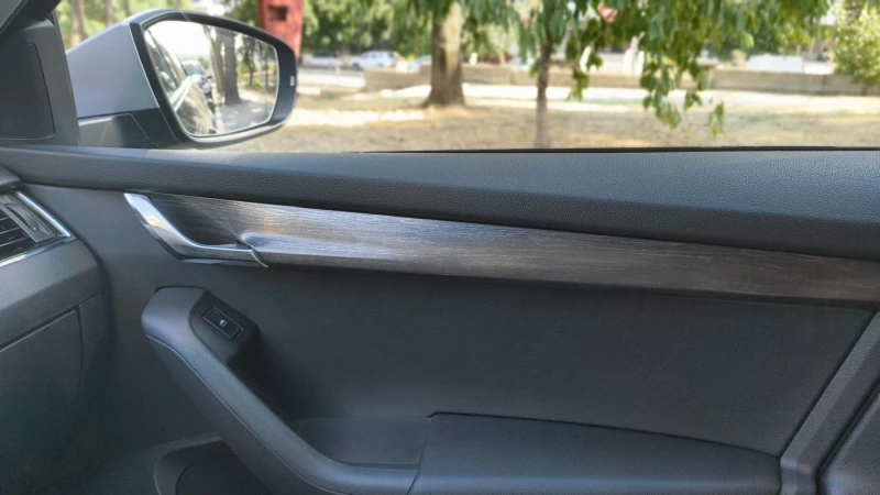 Skoda Octavia Scout, снимка 11 - Автомобили и джипове - 52192013