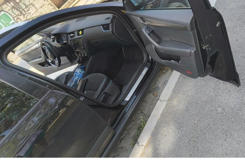 Skoda Octavia Scout, снимка 12 - Автомобили и джипове - 52192013