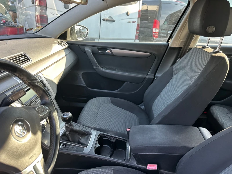 VW Passat 2, 0 TDI, снимка 8 - Автомобили и джипове - 51634788