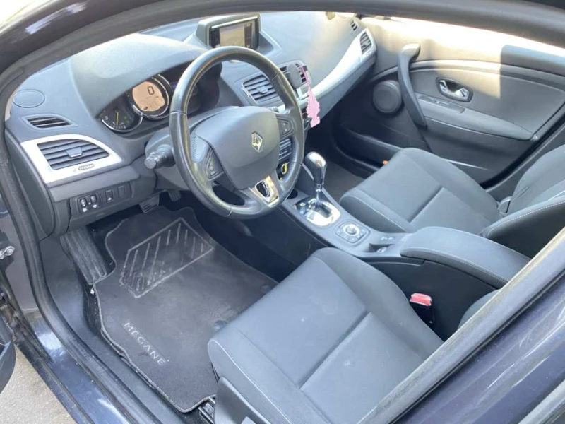 Renault Megane 1.5dci EDC, снимка 7 - Автомобили и джипове - 52081726