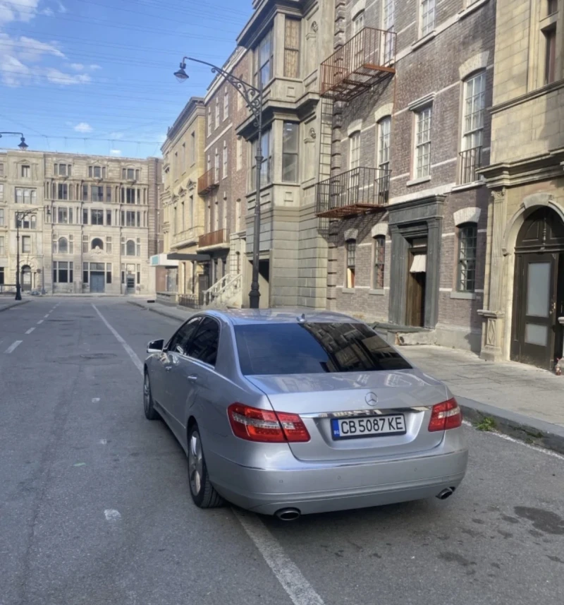 Mercedes-Benz E 300 4matic, AIRMATIC, европейска, снимка 2 - Автомобили и джипове - 52816280